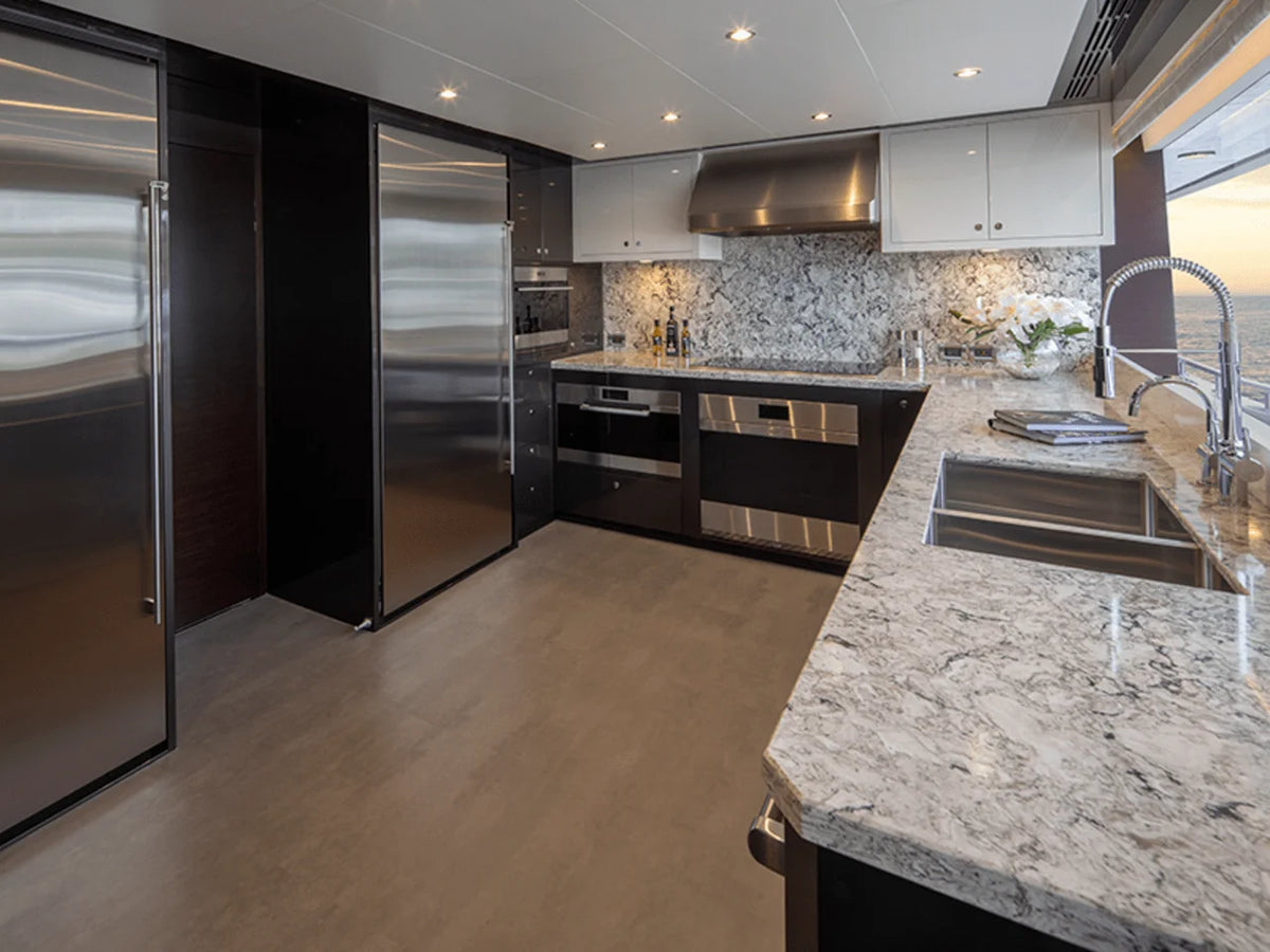 2027 Ocean Alexander 37L 120.0 feet, Hollywood, Florida #37