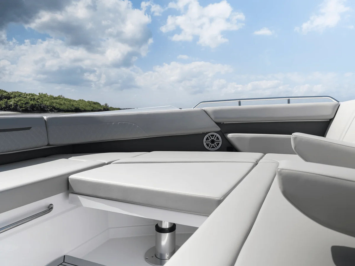 2027 Cruisers Yachts 50 GLS OB 50.0 feet, Clearwater, Florida #84