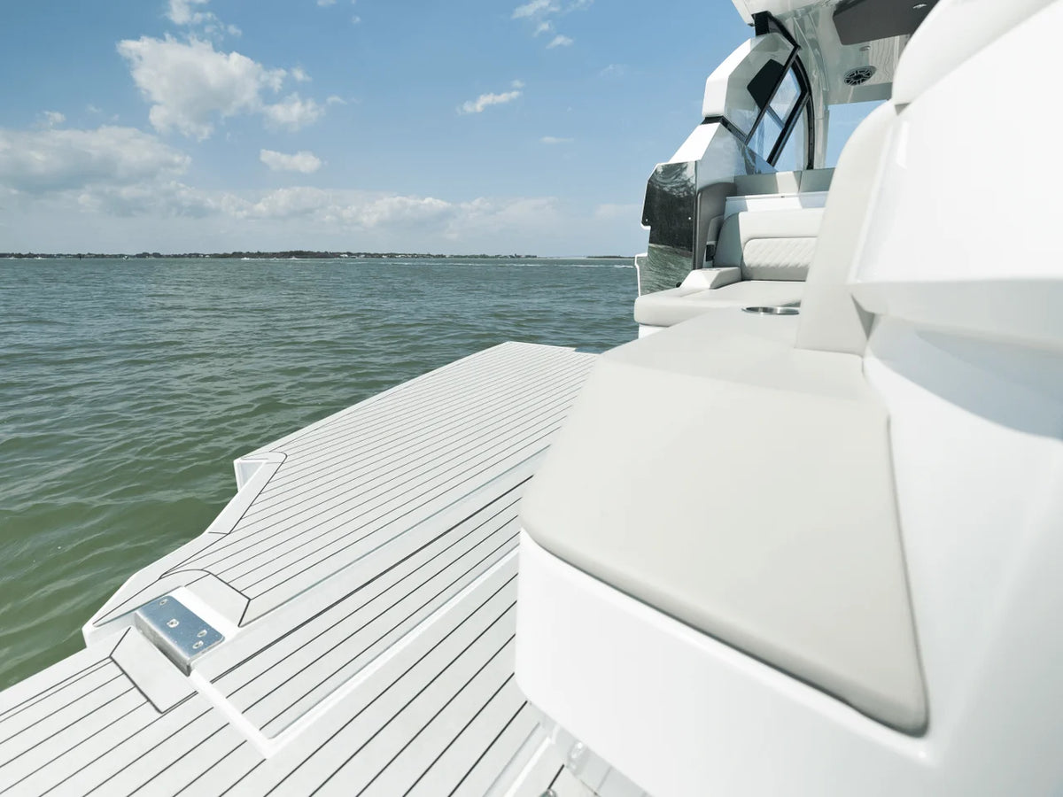2027 Cruisers Yachts 50 GLS OB 50.0 feet, Clearwater, Florida #80